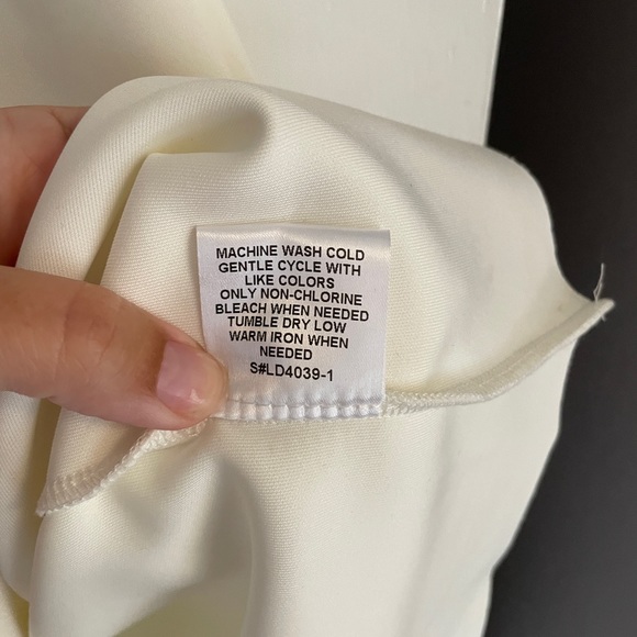 White Sheath Dress - Picture 7 of 8